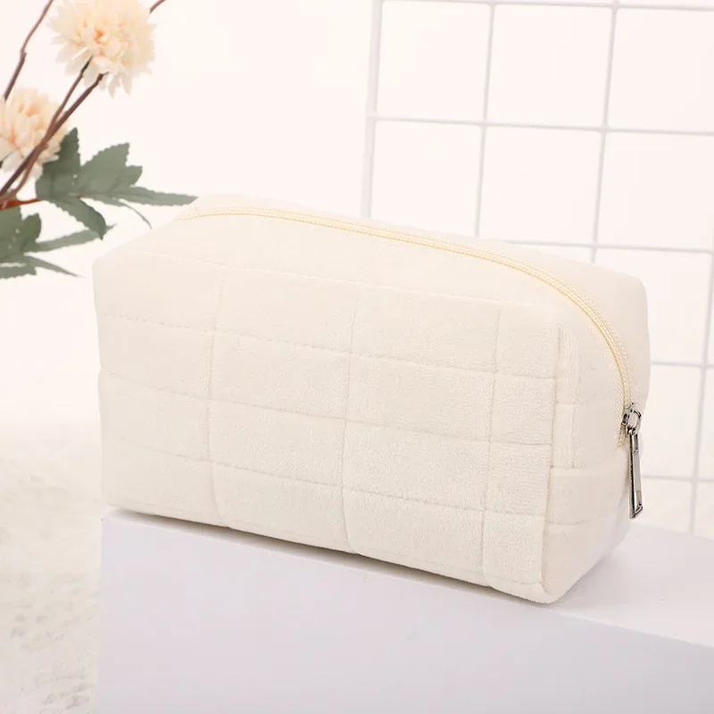 Zipper Large Solid Color Cosmetic Bag Cute Fur Makeup Bag for Women Travel Make Up Toiletry Bag Washing Pouch Plush Pen Pouch