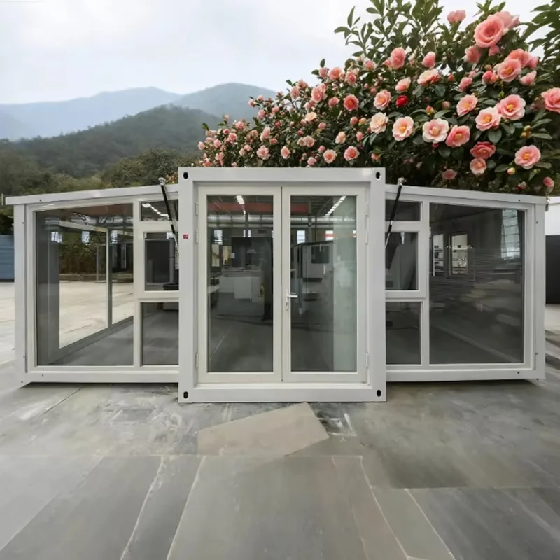 Ready Made Custom Sandwich Panel Container House and Luxury Mobile Home 20ft 40ft 3 Bedrooms Weather Resistant