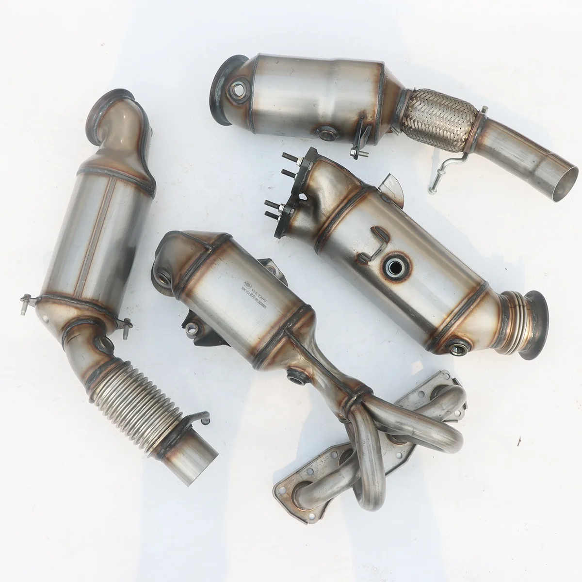 High Quality Direct Fit Exhaust Manifold Three Way Catalytic Converter for BMW 340i 740Li Engine B38 1.5T