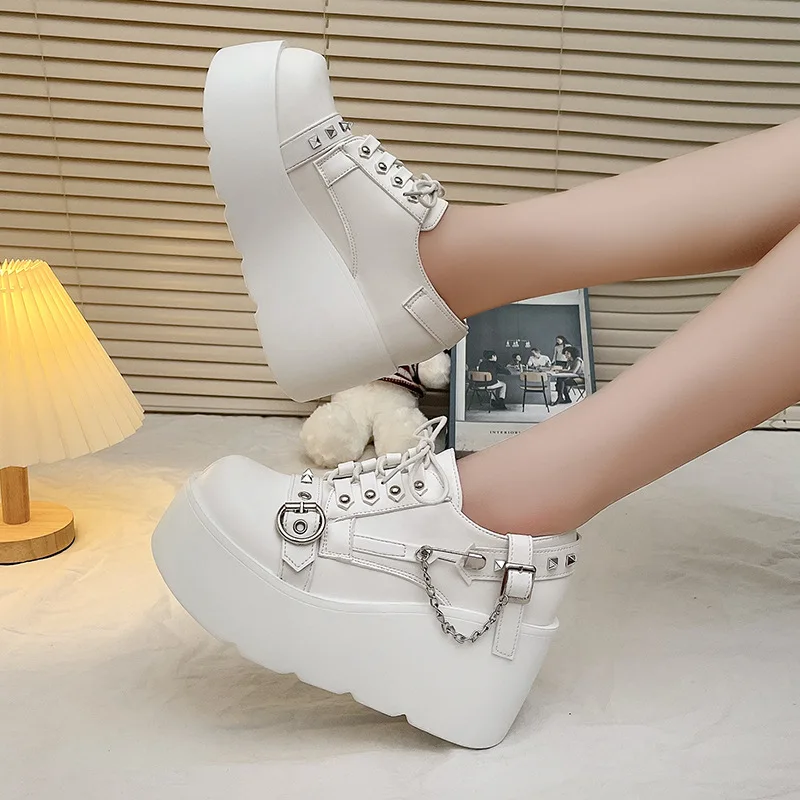 HKDQ Women's Platform Shoes Round Toe Chunky Heel Lace Up Gothic-Style Footwear Studded Buckle Strap Chain Detail Casual Fashion