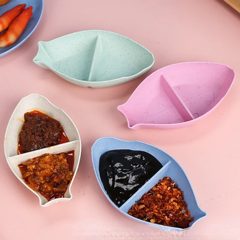 

4PCS Household Plastic Small Plate Dipped In Sauce Dish Multi Purpose Seasoning Kitchen Creative Fish Divided