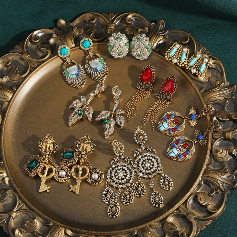 خمر الأخضر كريستال مفتاح انخفاض القرط فريد اللؤلؤ والمجوهرات مصمم العتيقة الذهب اللون الفاخرة للمرأة اكسسوارات ريترو 2025