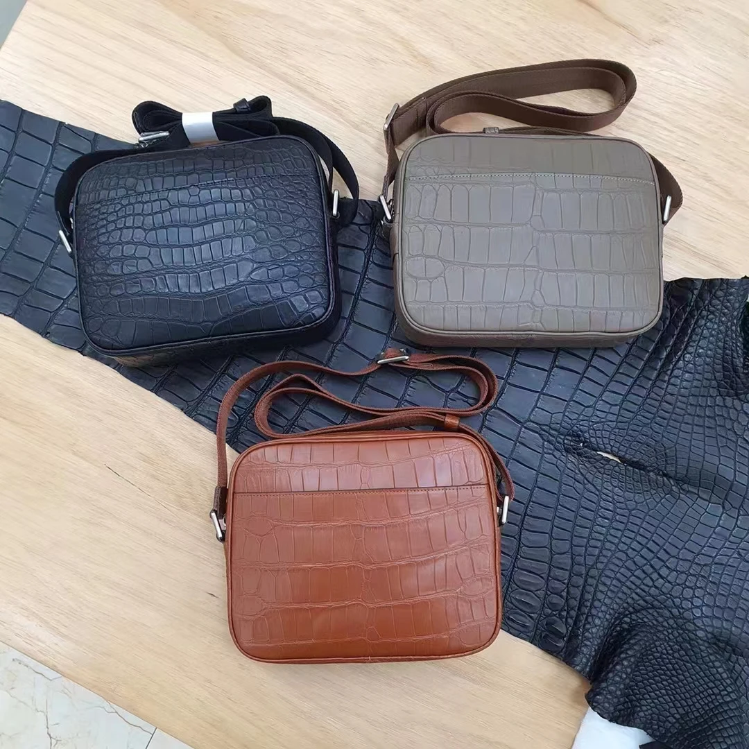 

100% genuine crocodile leather men small size bag 2023 new men crocodile belly skin shoulder messenger men bag black brown