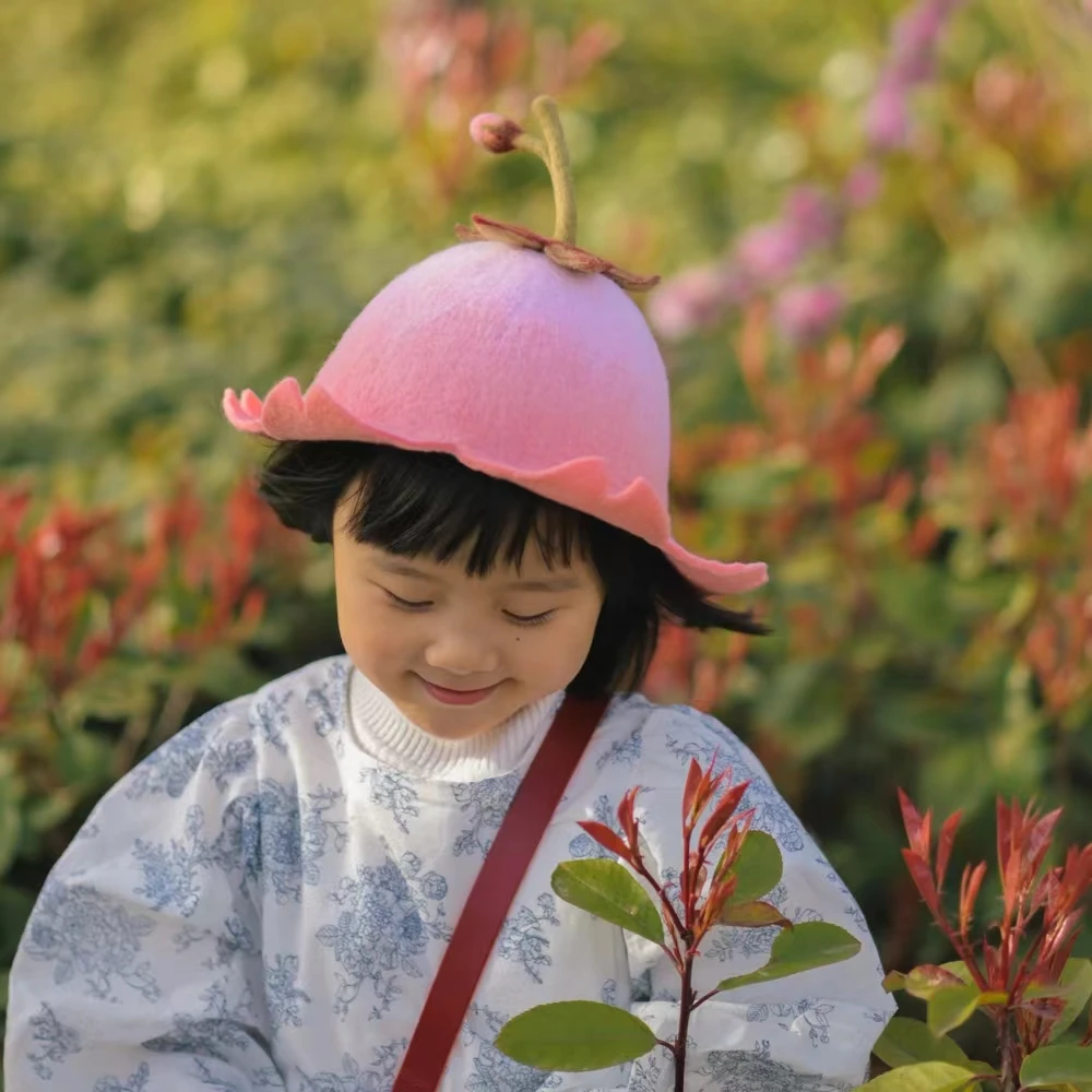 Sombrero de flores de cerezo hecho a mano para adultos y niños, flor de campana de fieltro de lana para mantener el calor, sombrero encantador, ciervo de Navidad, Otoño e Invierno