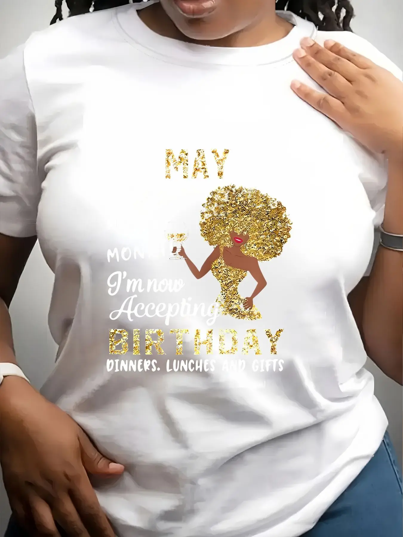 Women's Trendy Crew Neck T-Shirt May Birthday Month Accepting Dinners Suitable for Casual Sportswear