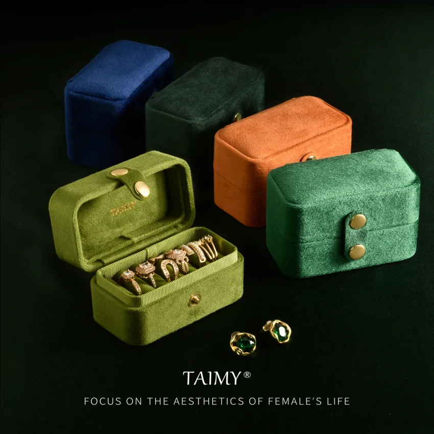 

Mini Plush Velvet Ring Jewelry Box Portable Travel Storage Case Jewelers Packaging Boxes