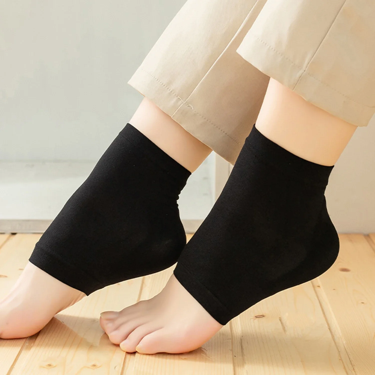 1 Pair Silicon Socks Heel Protector Sleeve Heel Spur Pads Relief Plantar Feet Care Skin Repair Anti-crack Pad Half yard Socks image 2