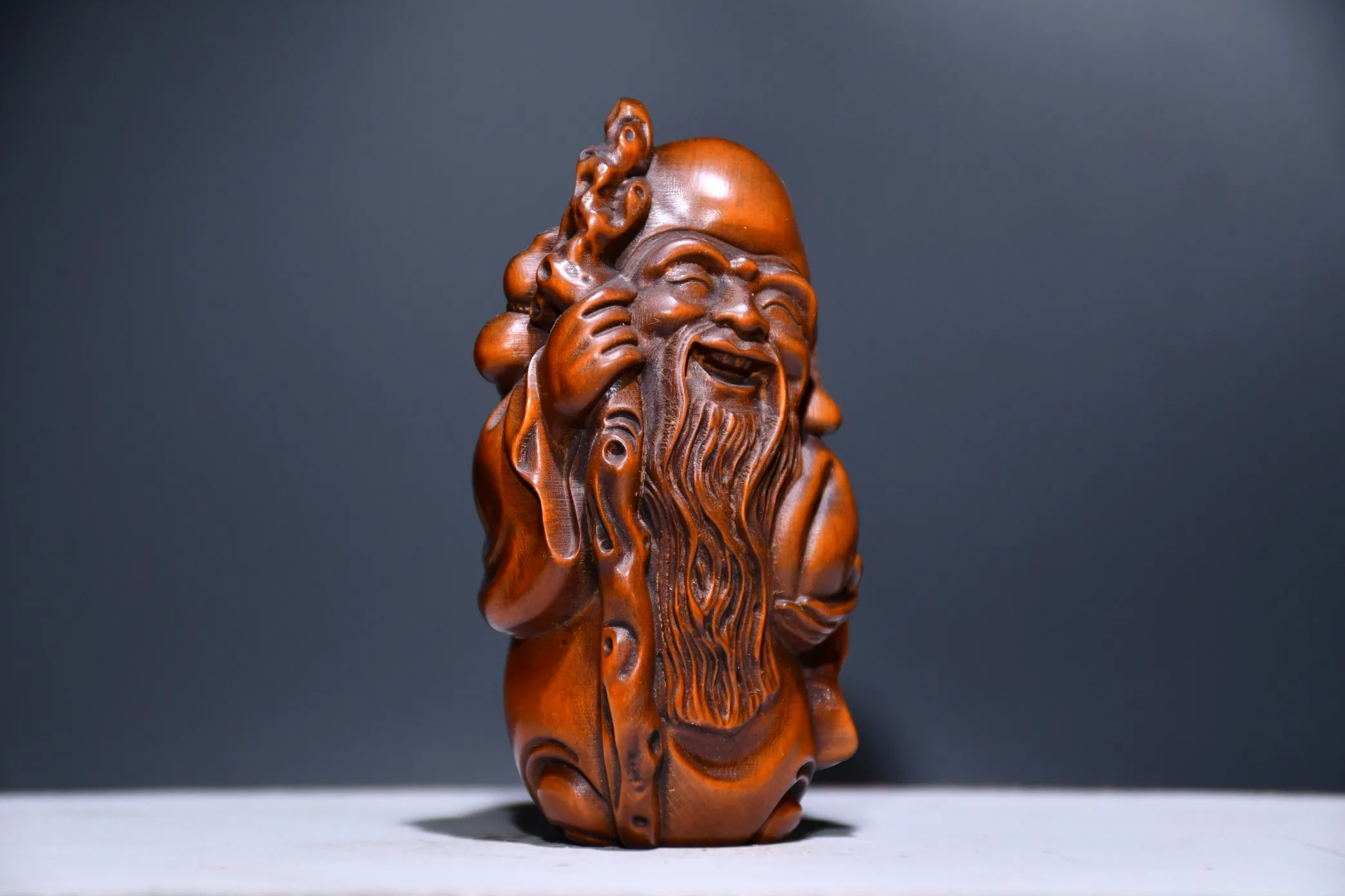 Chinese retro boxwood wood carving seiko carving birthday statue Office desk decoration home decoration