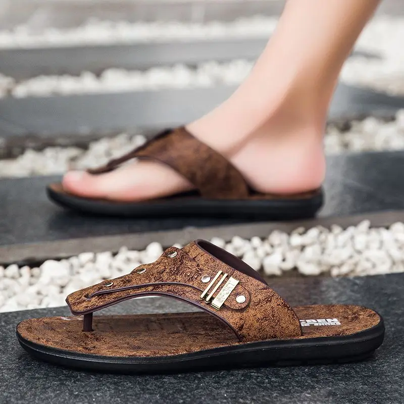 2026 Summer Men's Thong Sandals Trendy Flip Flops Thin Anti Slip PU Leather Beach Outdoor Casual Flat Bottom Slippers