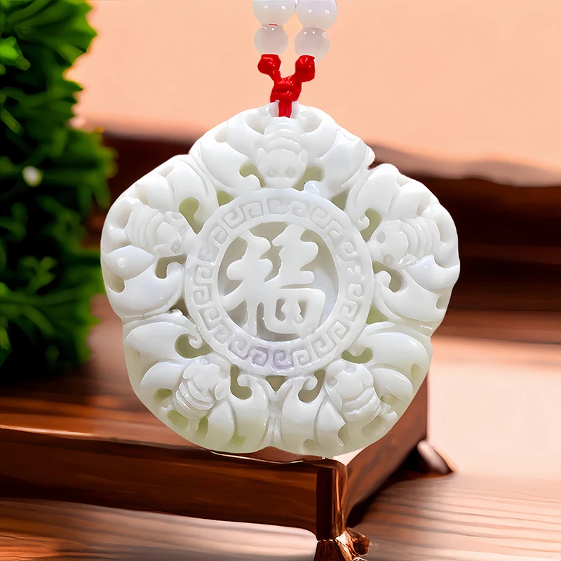 

Ожерелье с подвеской «летучая мышь» из натурального нефрита