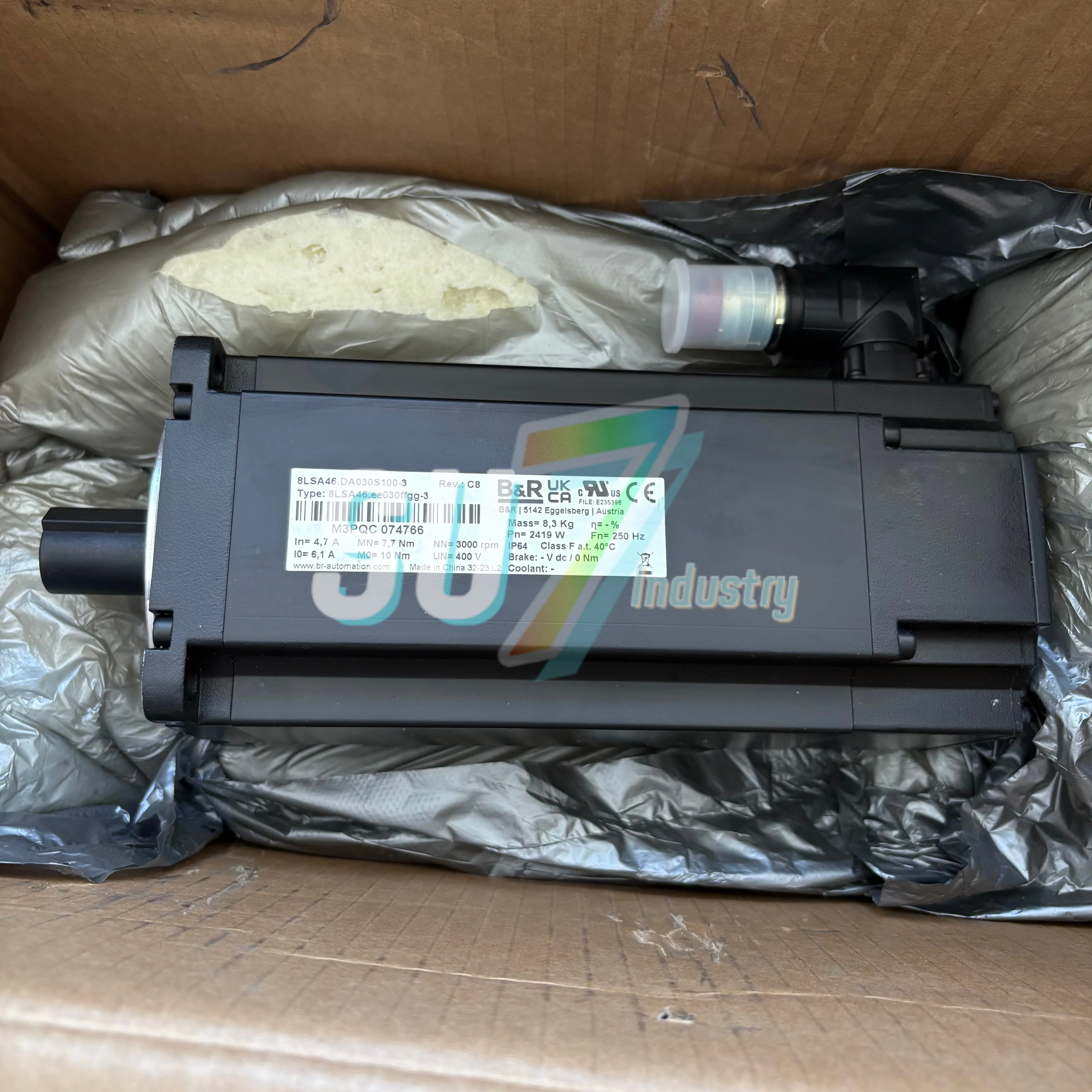 

New In Box 8LSA46.DA030S100-3 8LSA46.ee030ffgg-3 Servo motor