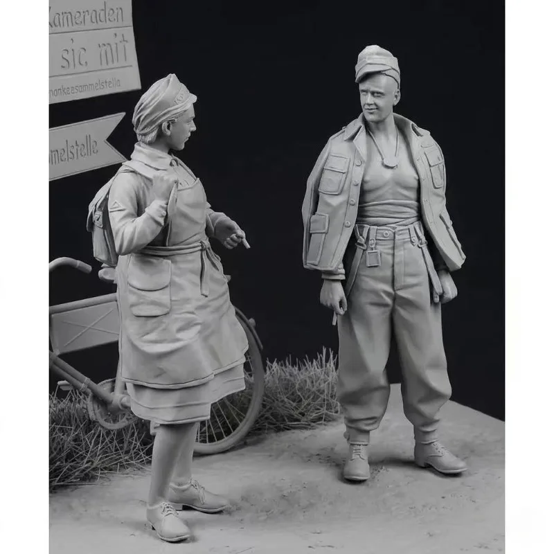 1/35 Scale Hobby Resin Figures Model Kits Modeling Scene Wounded and Nursing 2 Figures Garage Kit Unassambled and Unpainted view 2