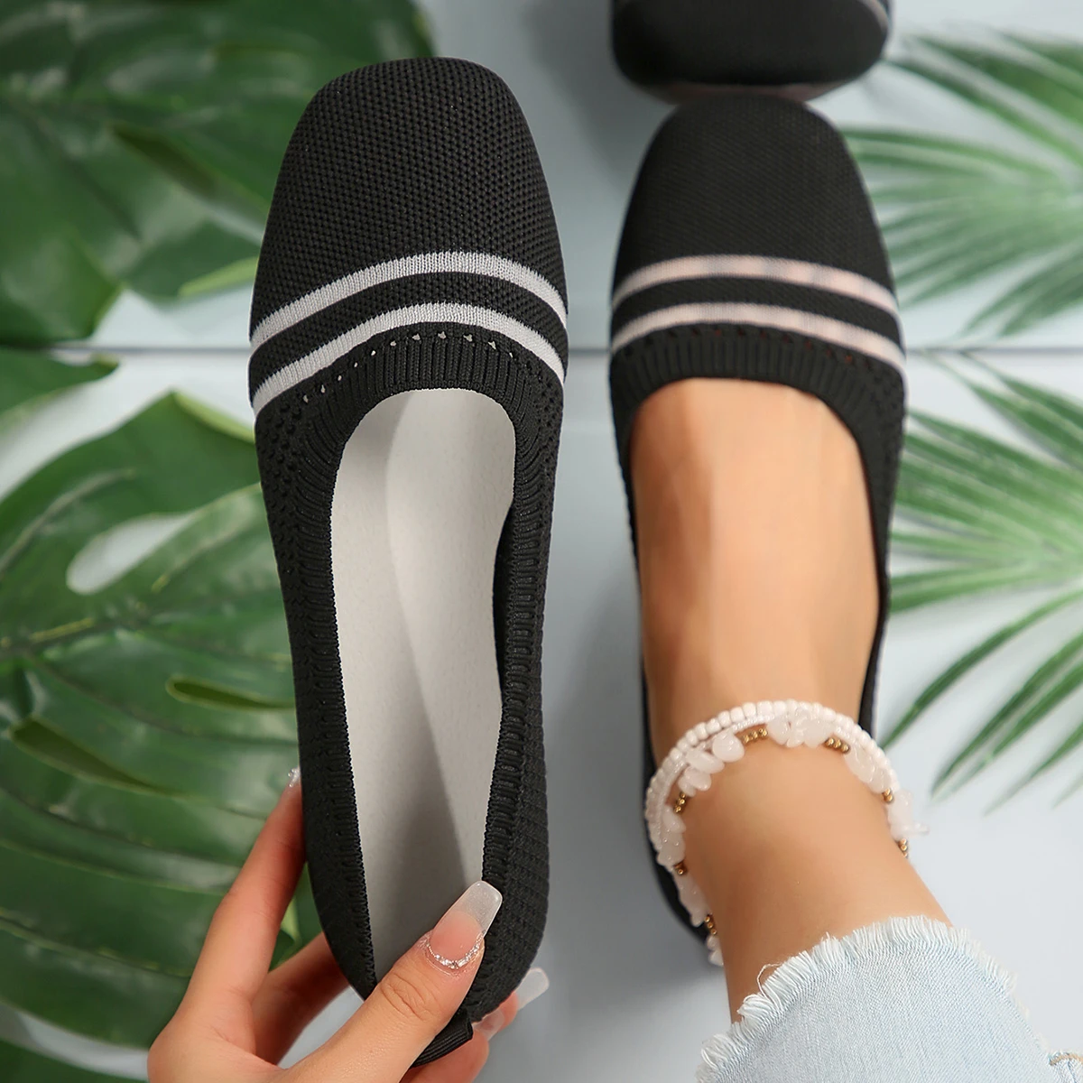 Women Flats Shoes Round Head Shallow Mouth Loafers Large Size Spring Knitted Flat Shoes Ladies Breathable Comfortable Sneakers