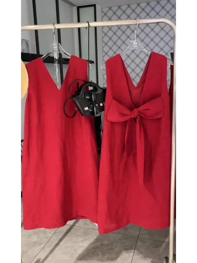 

Elegant Red Sleeveless Dress Women's 2025 New Summer Age-defying Popular Beach Skirt High Waist Cotton V-neck A-line Long Dress