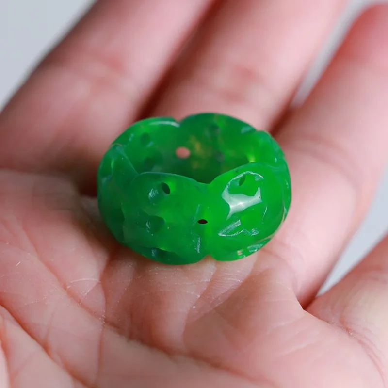 

Green Jade Hand-carved Hollow Ring Fashion Boutique Jewelry Men and Women Ring Gifts