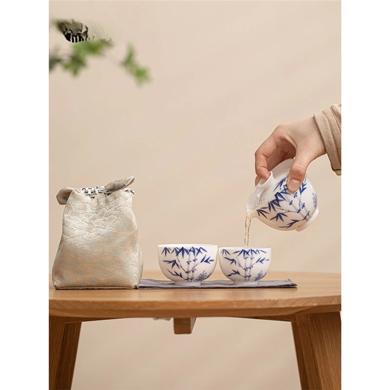 

Simple outdoor portable ceramic express cup pure hand-painted handmade travel small set