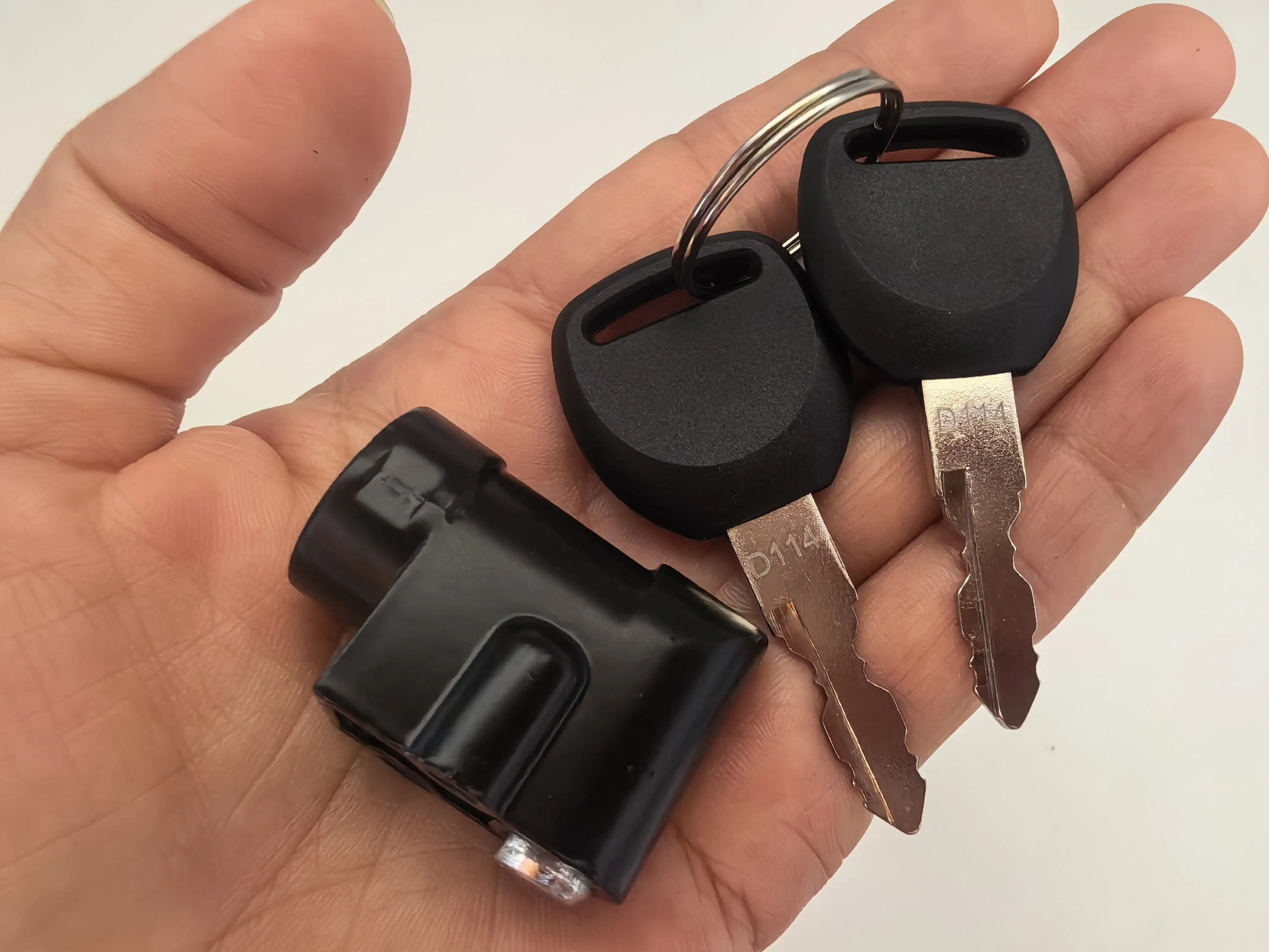 E-Bike Battery Lock Ignition on Off Key Lock Weather Resistant Lock Essential Electric Bike Accessory Heavy Load Lock