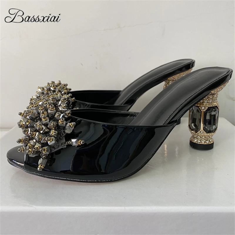 

Sewing Crystal Beads Flower Sandals Women Luxury Patent Leather Slingbacks 8cm Jeweled Diamond Heel Summer Mules