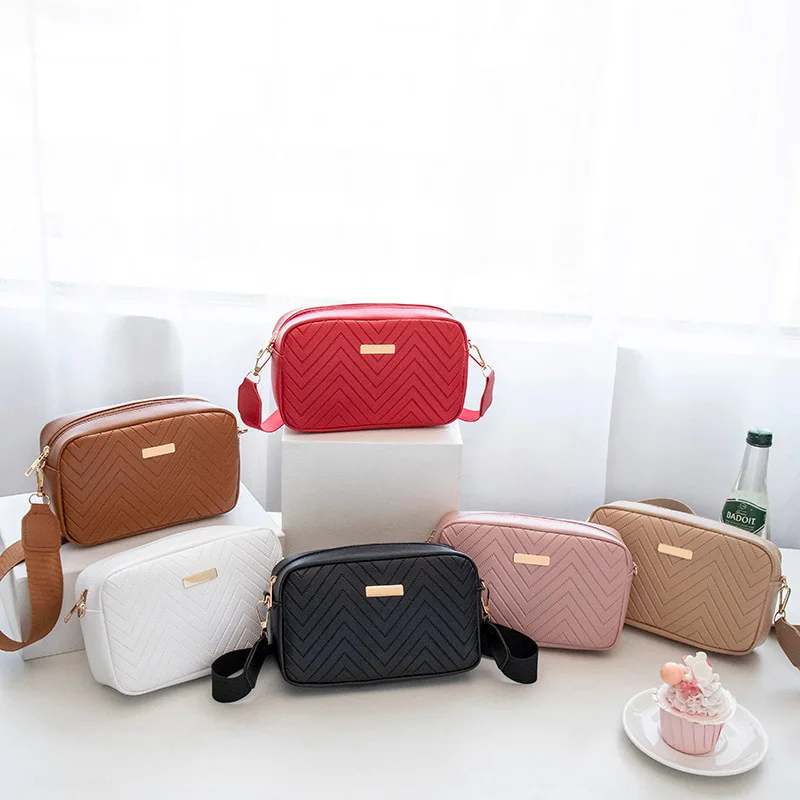 

New Wave Pattern Small Square Camera Bag Casual Shoulder Bag