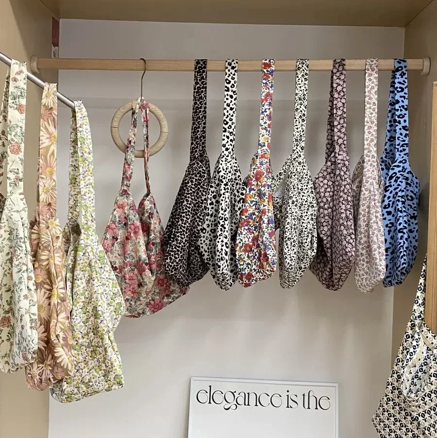 

Leopard print canvas bag, casual floral bag, shoulder bag, large capacity thick bag