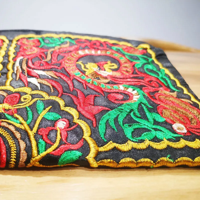 Dompet bordir klasik tradisional Cina dengan tas jahit pola bunga & Loong Aksesori antik Oriental OOTD terlihat