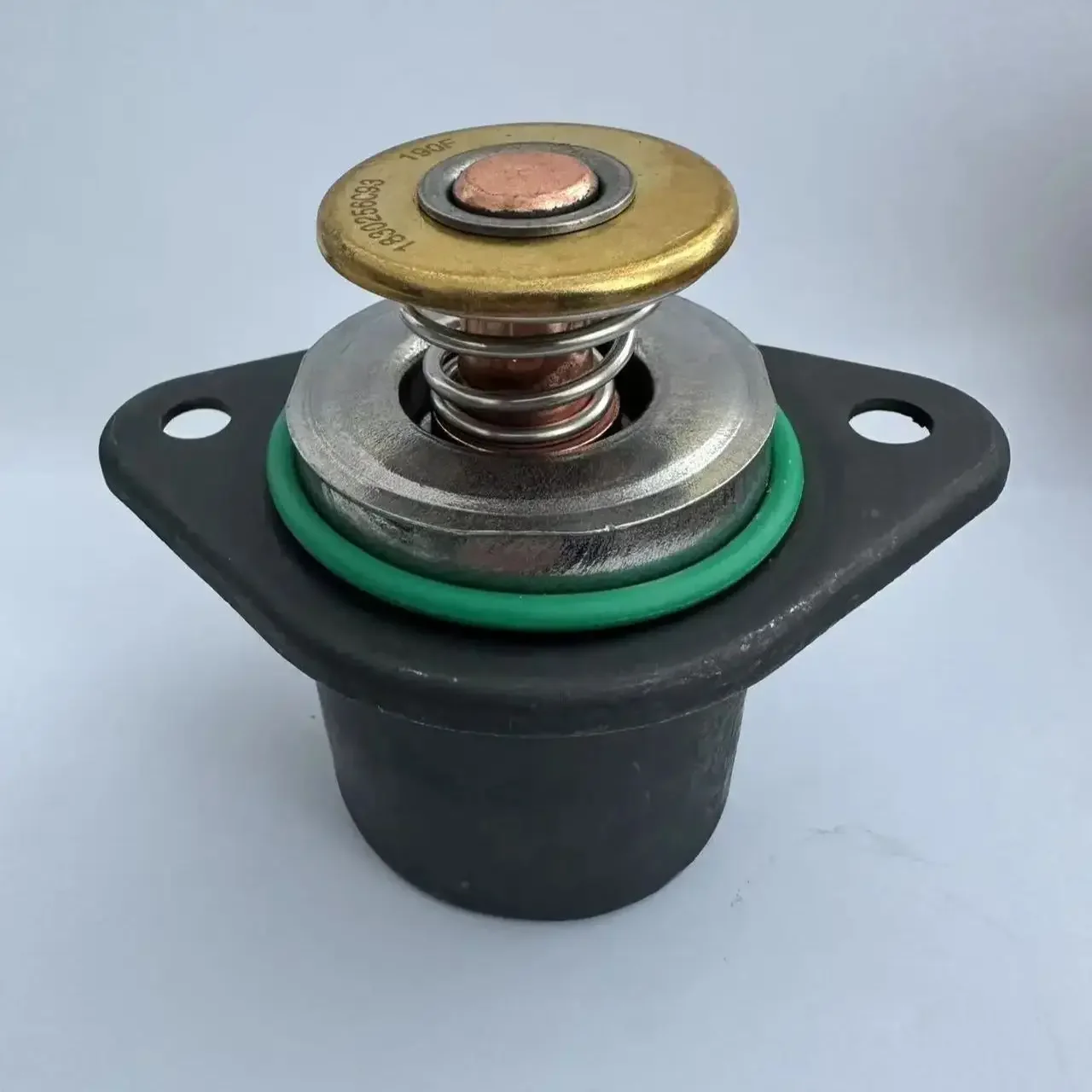 

Термостат для двигателей NAVISTAR DT466E и DT530E, артикулы: 1822327, 1822575C91, 1822575C92, 1830256C91, 1830256C92, 1830256C93