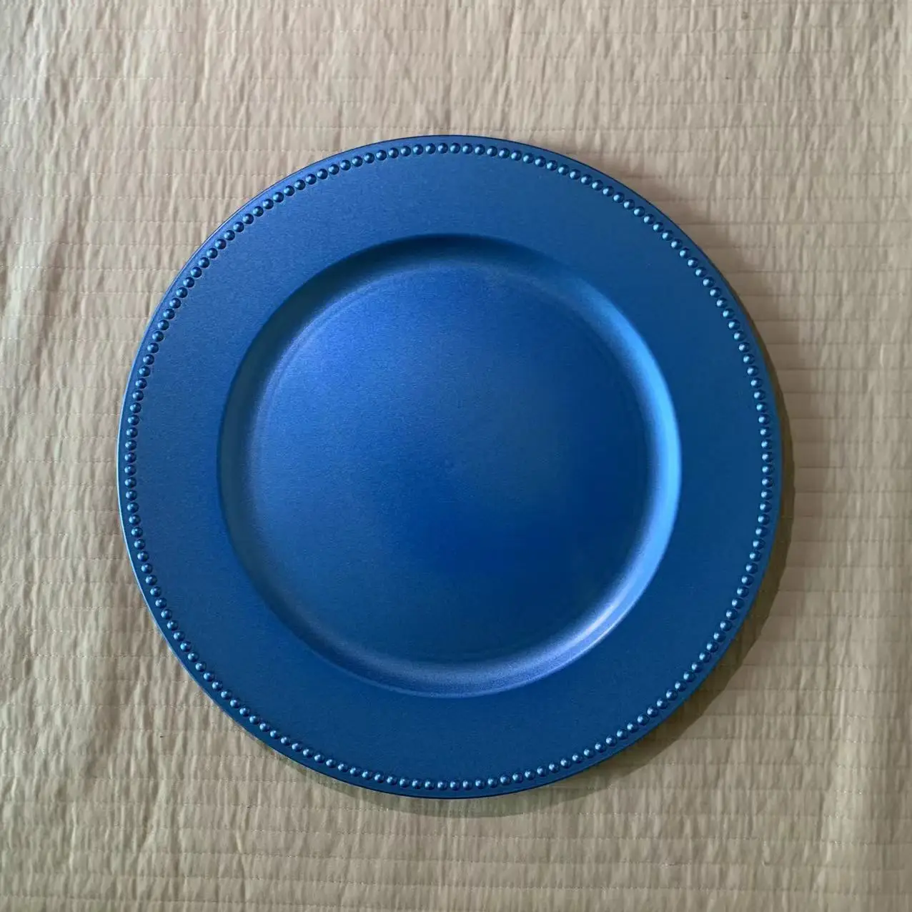 50pcs/Bag 13inch Round Blue Plastic Charger Plates Dinner Wedding Decorative Serving Dishes Set For Hotel Supplies GRP021