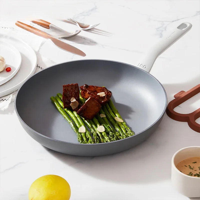 

American Style Light Luxury Oil Fume Free Non Stick Pan Uncoated Flat Bottomed Frying Pan Multi Stove Universal Soup Pot