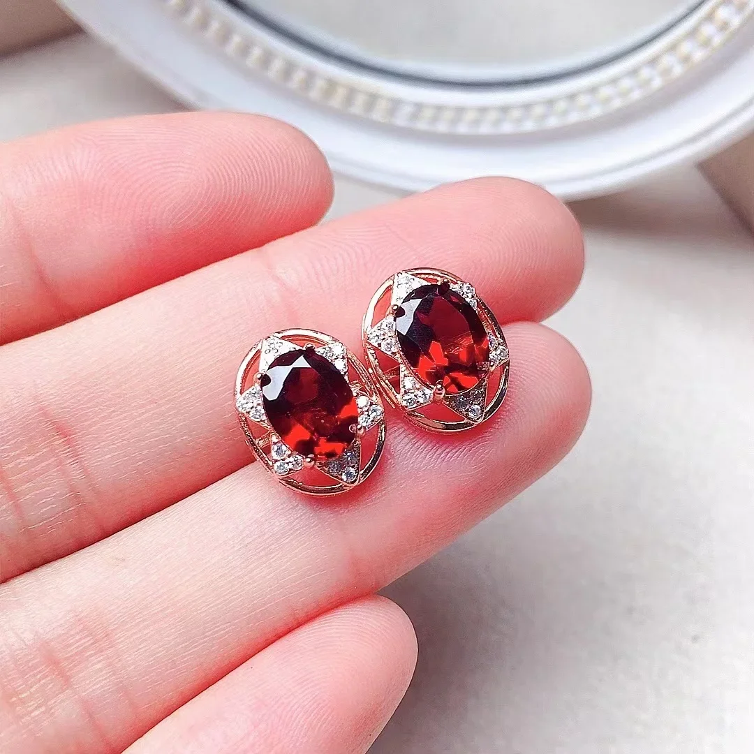 

Design Style 925 Silver Garnet Stud Earrings for Daily Wear Total 2ct Natural Garnet Earrings 18K Gold Plating Gemstone Jewelry