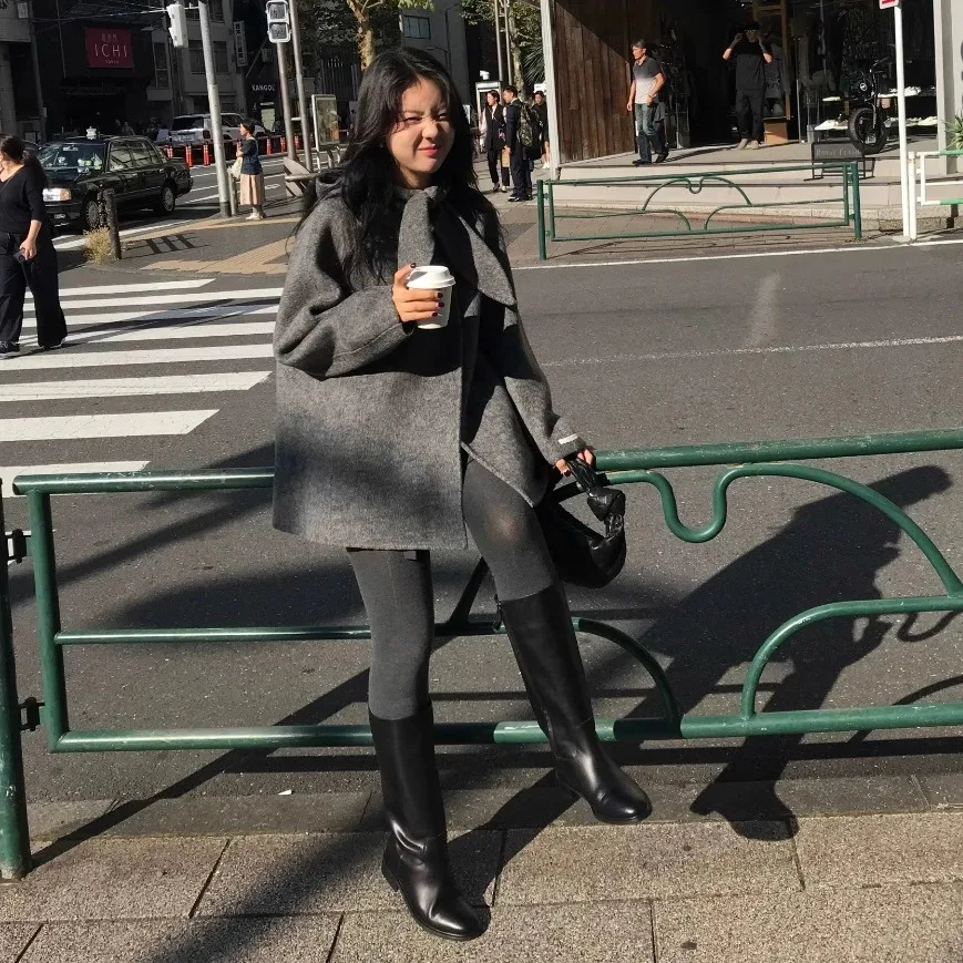 Cappotto di lana coreano con orecchie di coniglio Sle A-Line Capispalla di media lunghezza per le donne Stagione invernale Chiusura lunga con bottone singolo