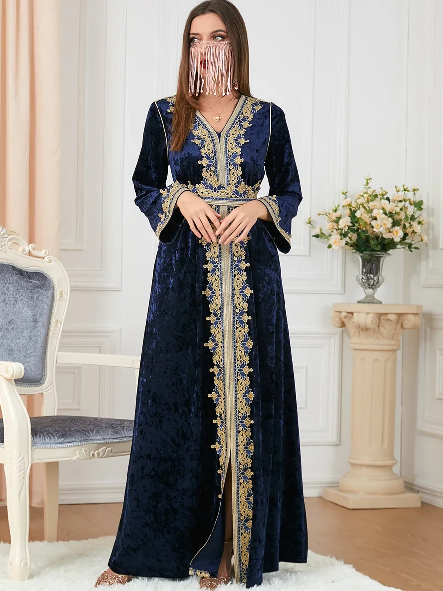 Autumn Winter Thicken Velvet Muslim Dress Women Abaya Embroidery Split Morocco Party Dress Kaftan Turkey Arab Long Robe Vestidos