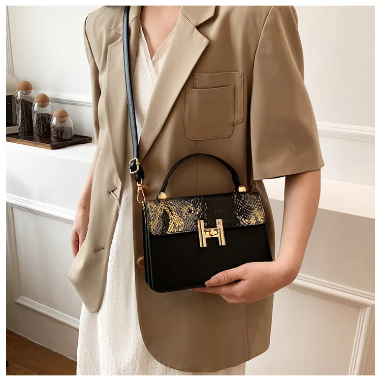 

‌2025 New Women's Snake Pattern Bag - Fashionable Contrast Color Small Square Shoulder Bag with Lock Design‌