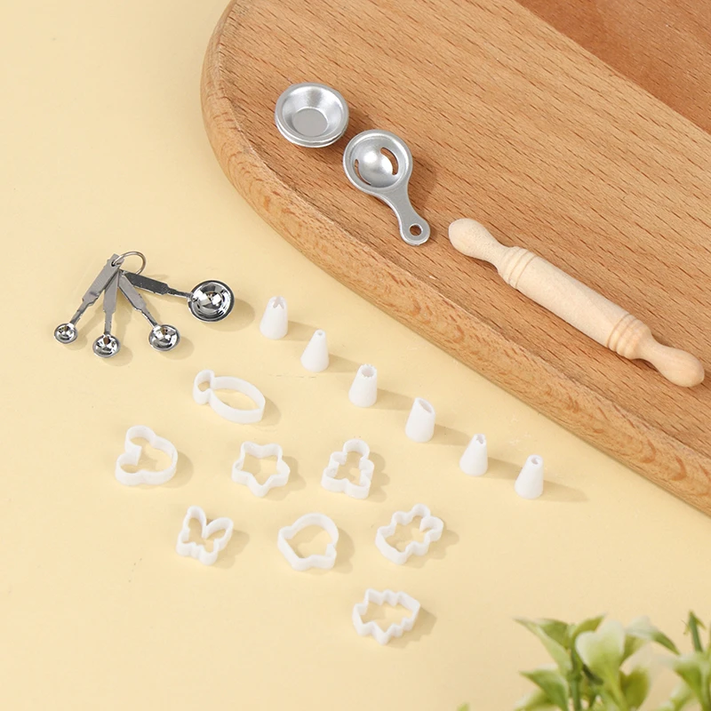 

Dollhouse Miniature Baking Mold Bakeware Baking Piping Tip Measuring Spoon Baking Tools Model Kitchen Decor Play House Toy