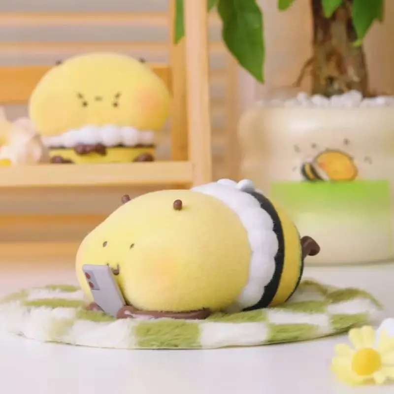 

Little Bee Mimi Series Blind Box - Trendy Handmade Play Room Decor Gift for Kids And Family Cute Desktop Surprise for Birthday