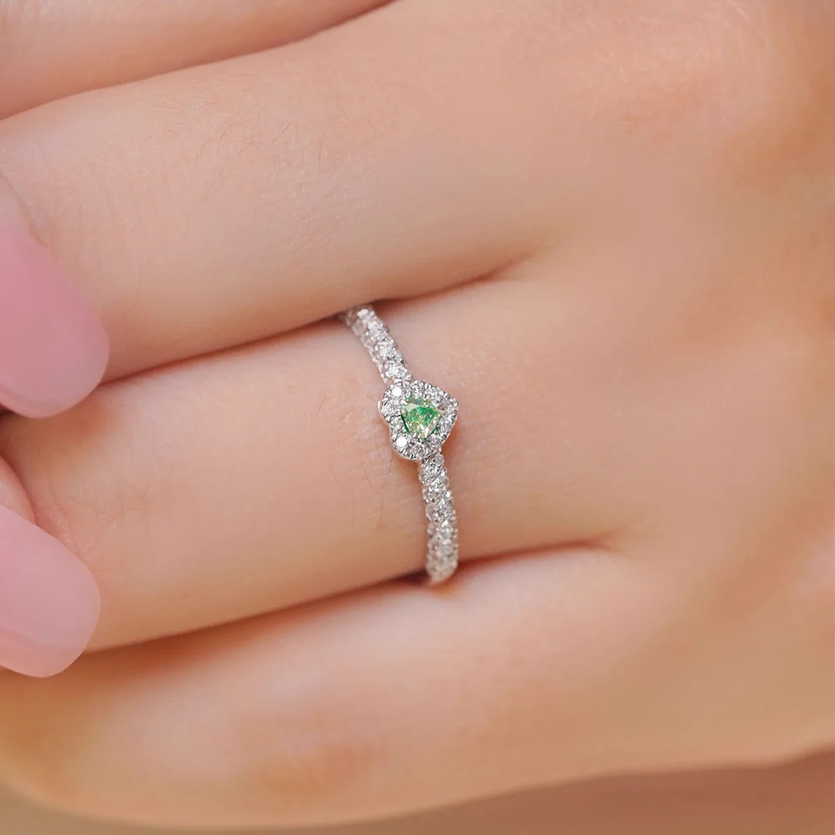 925 Solid Silver 0.5Carat Heart Cut Green Diamond Full Eternity Finger Band AU750 White Gold 1ct Infinity Ring Wedding Jewelry