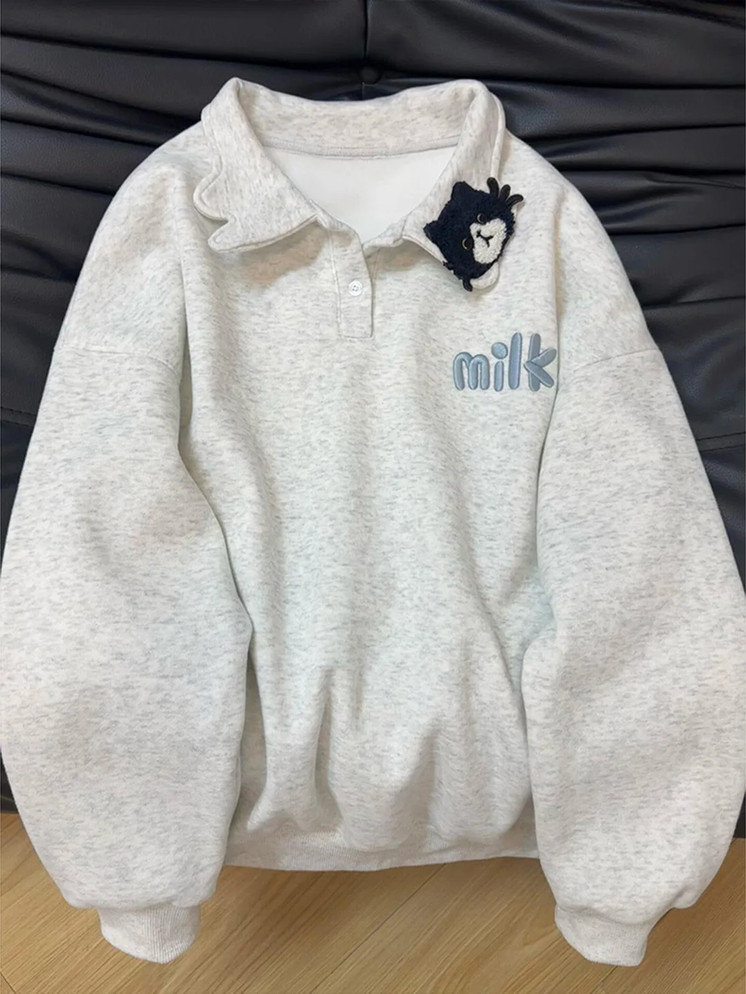 

Корейский свитшот в студенческом стиле для женщин с вышивкой на горловине, осенне-зимний, флисовый, свободный, повседневный, универсальный, модный топ