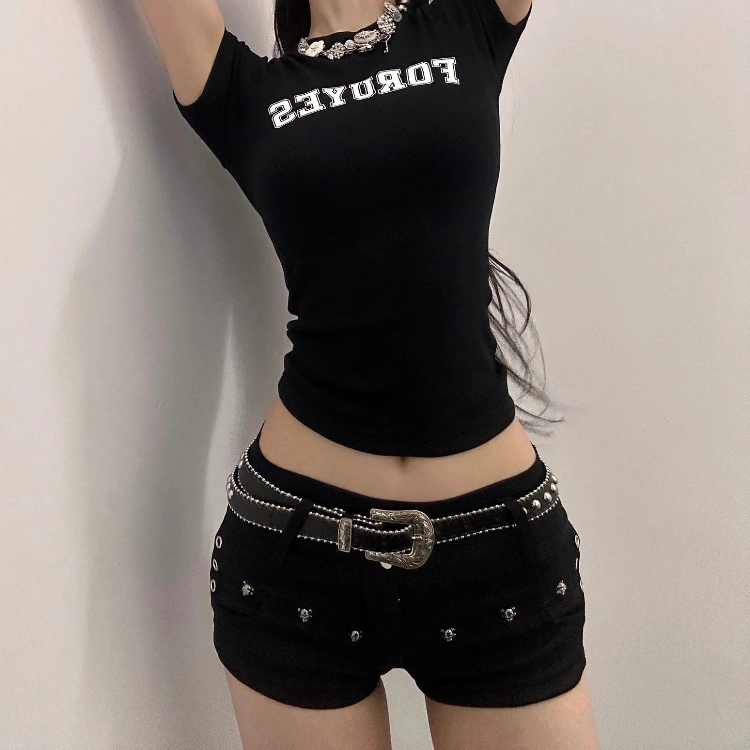 

Spicy Girl Riveted Cowboy Shorts for Women's Summer New Low Waist Elastic Y2K Sexy Wrapped Hip A-line Hot Pants