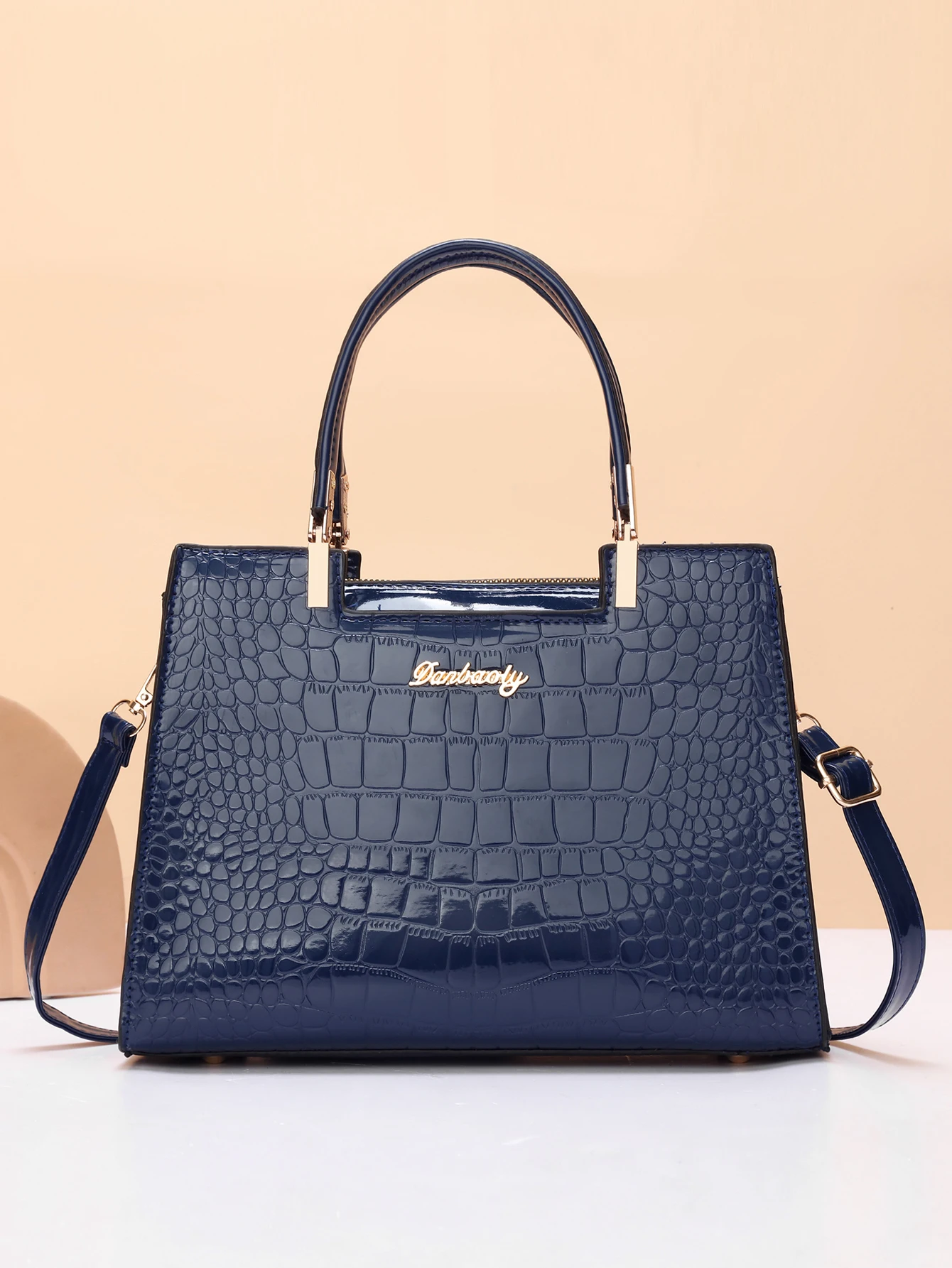 New Versatile, Advanced, Fashionable, Bright Leather Crocodile Pattern, Simple One Shoulder Handbag