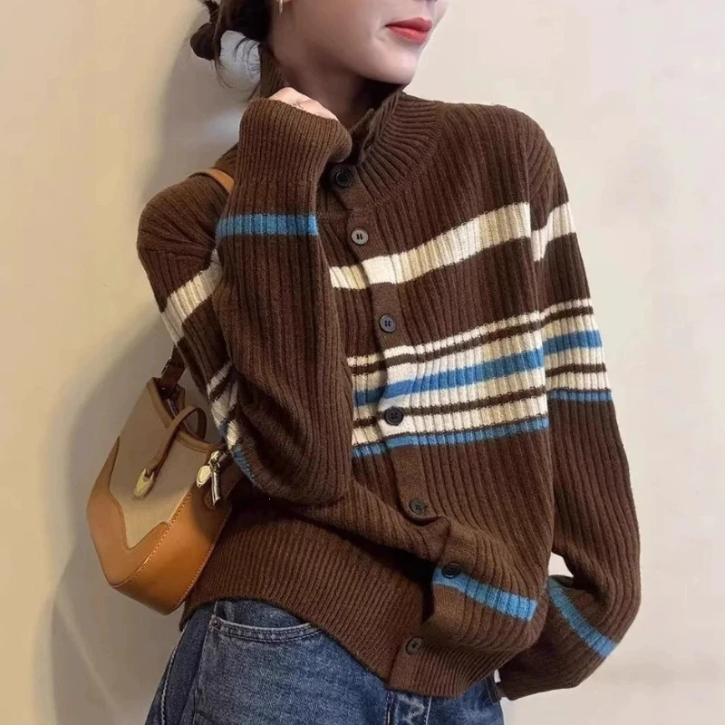 2026 Autumn and Winter Fashion New Design Sense Cashmere Warm Sweater Korean Color Blocked High Neck Knitted Cardigan