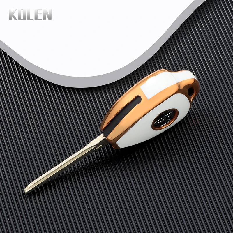 Fashion TPU Car Key Case Cover Shell Fob For Toyota Corolla Camry Reiz RAV4 Crown Avalon Venza Matrix Yaris 4Runner Blank Bag