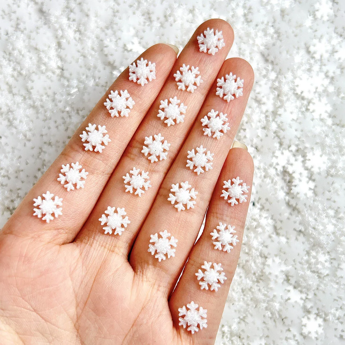 30Pcs White Snowflake Resin Nail Charms Flatback 3D Simulated Snowflake Nail Decorations French Manicure Nail Art Accessories