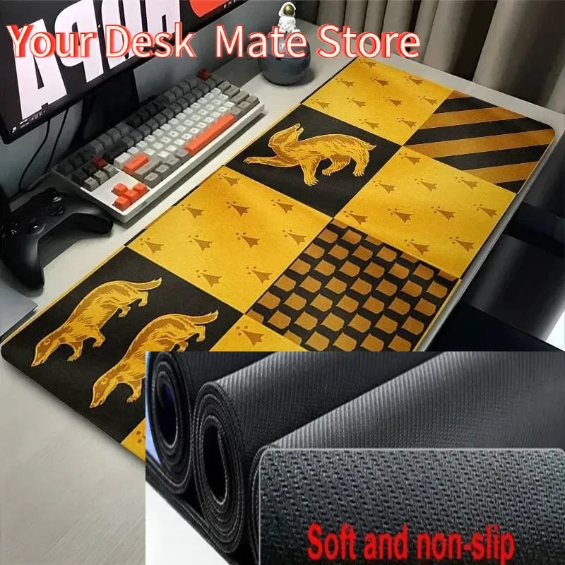 Alfombrilla de ratón de tejón blanco y negro, accesorios amarillos para juegos para ordenador portátil, alfombra para teclado XXL Potters Harries, alfombrilla para ratón, alfombrilla de escritorio extendida para PC