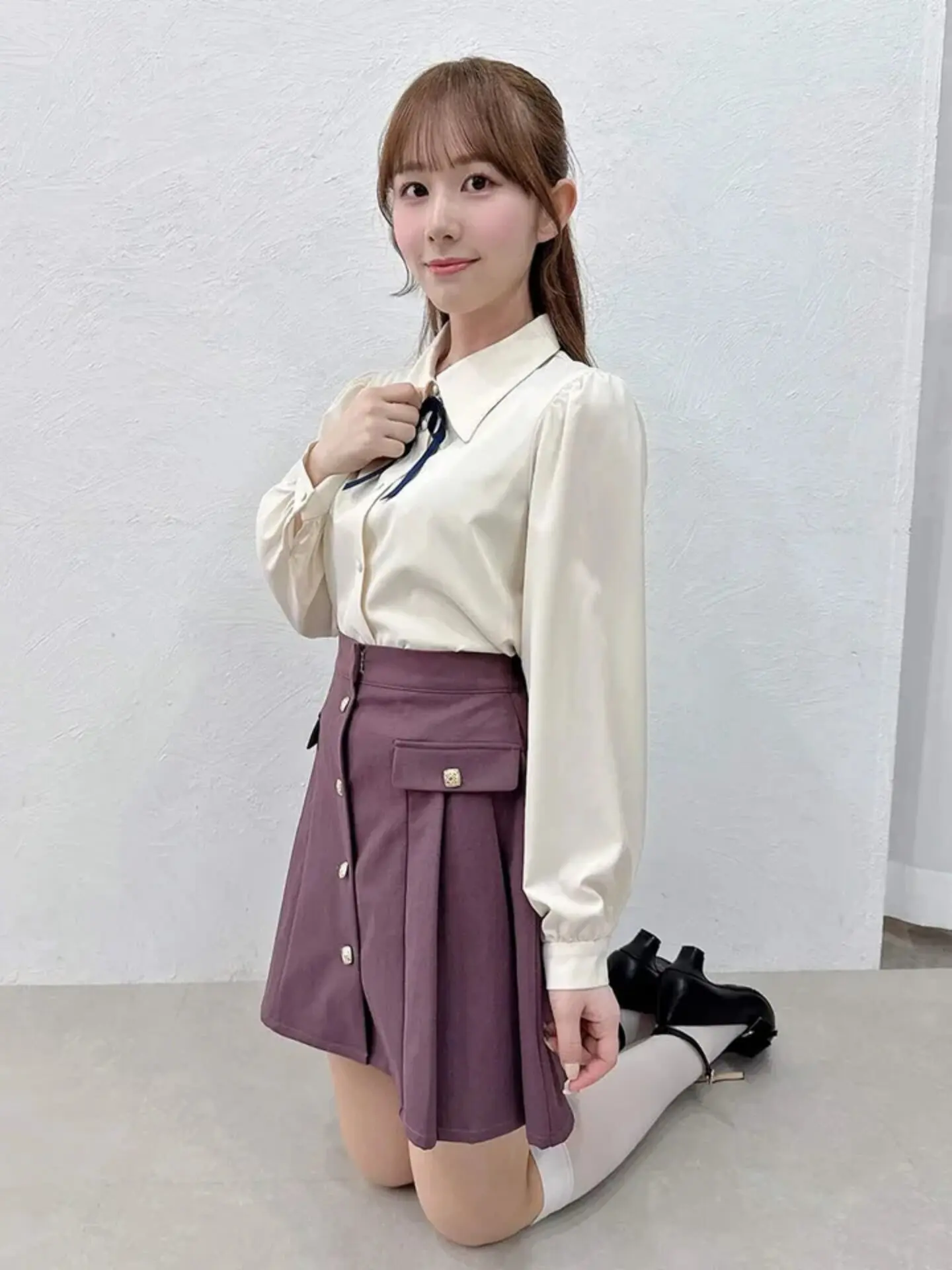 Classic and Versatile Retro Commuting Style Long Sleeved Shirt with Detachable Collar and Buttoned Long Sleeved Shirt Women Tops