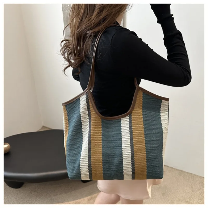 Sac fourre-tout tissé rayé de grande capacité pour femme, sac à main portable en toile, sacs à main de voyage sous les bras, initié à la mode, nouveau