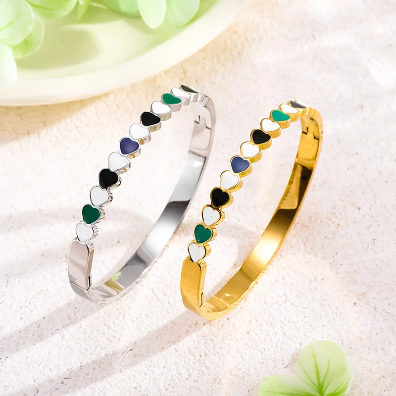 

2025 Ins Fashion Trendy Stainless Steel Enamel White Black Green Heart Bangles Colorful Heart Cuff Bracelets Jewelry Accessories