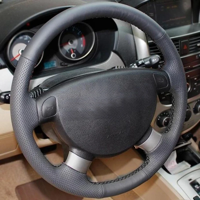 Pokrowiec na kierownicę z czarnej sztucznej skóry do chevrolet aveo LOVA buick Excelle daewoo gentra 2013 2015 lacetti 2006 - 2012