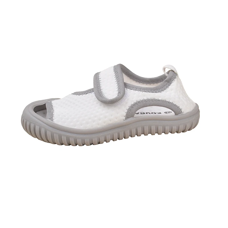 Bambini Outdoor colorato traspirante Flat Mesh Sneakers ragazzi e ragazze Outwear grigio bianco rosa nero sandali E8202