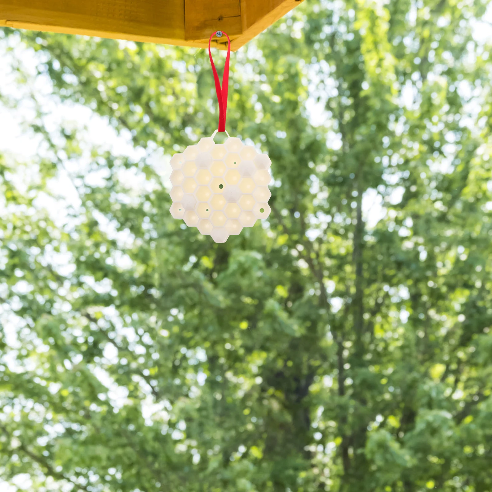 

2pcs Artificial Beehive Ornament Weather-Resistant Outdoor Garden Sculpture For Patio Yard Decor Honeycomb Outdoor Decoration