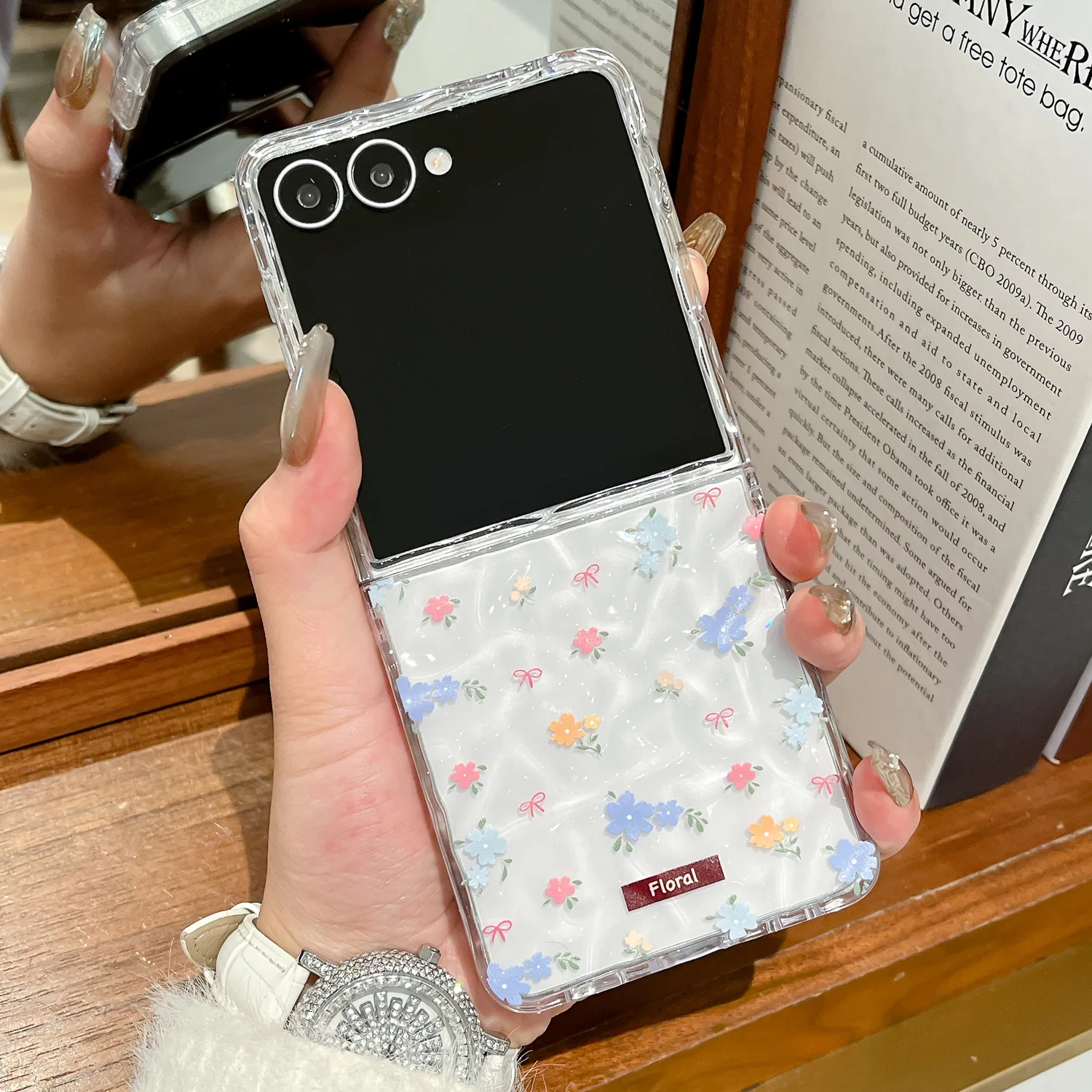 Z Flip6 ケース 透明 花柄 パールブレスレット 水波柄 耐衝撃カバー Z Flip3からZ Flip7まで対応