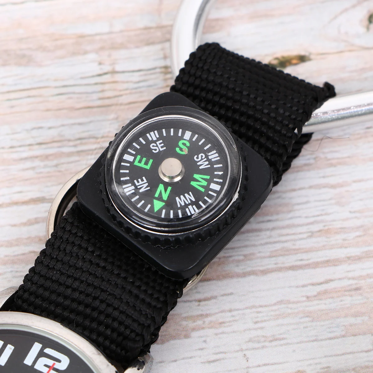 Orologio da alpinismo con moschettone a clip Design semplice e alla moda con puntatore luminoso bianco Orologio da alpinismo leggibile notturno